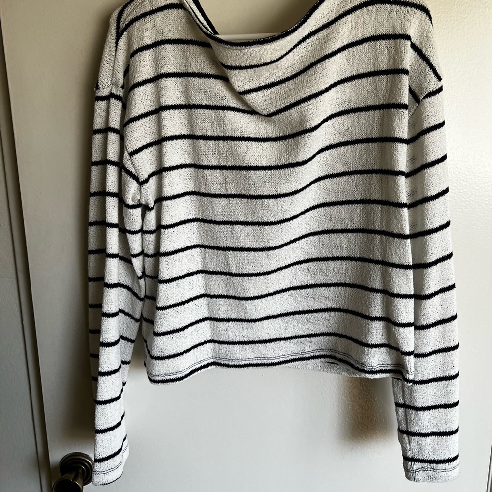 Striped long sleeve top!